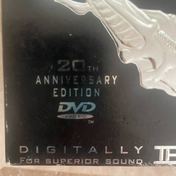Alien Legacy 20th Anniversary Ed DVD set - Picture 2 of 7